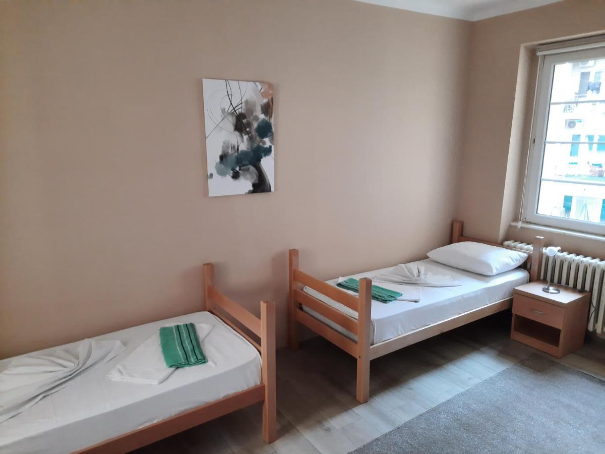 Petar Drapsin Hostel بلغراد المظهر الخارجي الصورة